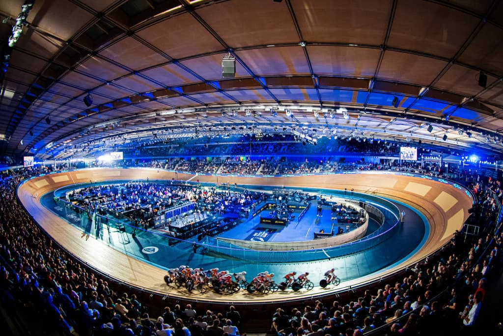 A BEGINNER’S GUIDE TO TRACK CYCLING